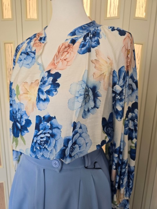 Blusa A Fiori Blu
