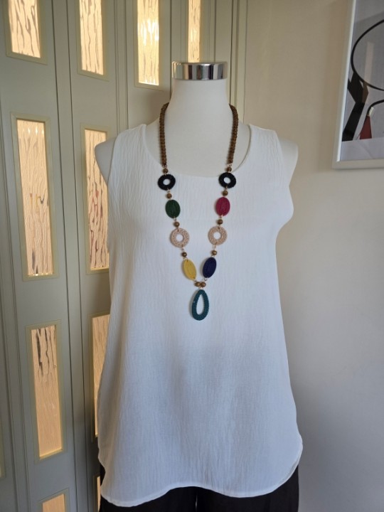 Blusa Giro Collana Colorata