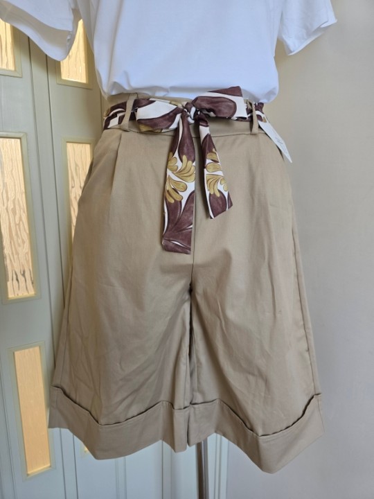 Bermuda Beige Cintura Foulard