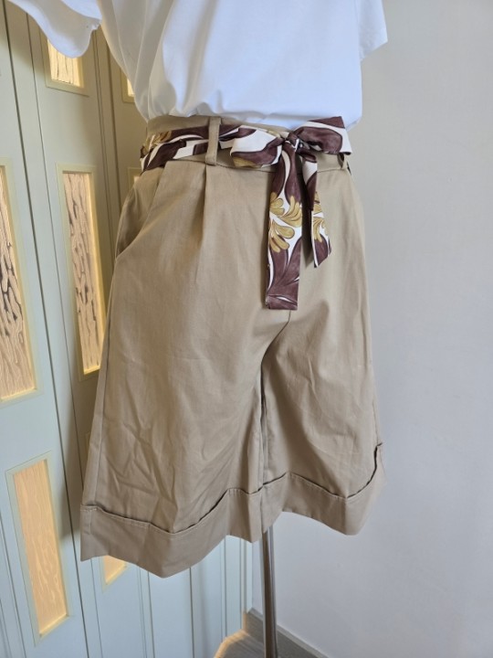 Bermuda Beige Cintura Foulard