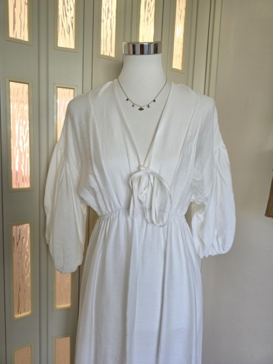 Abito White