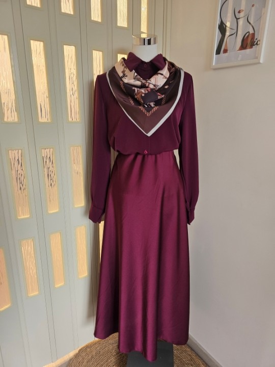 Gonna Satin Bordeaux