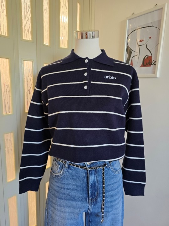 Pullover Blu Scuro A Righe Bianche