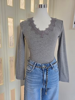 Maglia Grigia Scollo Merletto