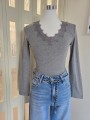 Maglia Grigia Scollo Merletto