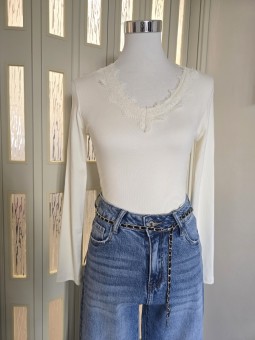 Maglia Crema Scollo Merletto