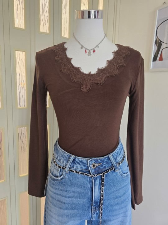 Maglia Marrone Scollo Merletto