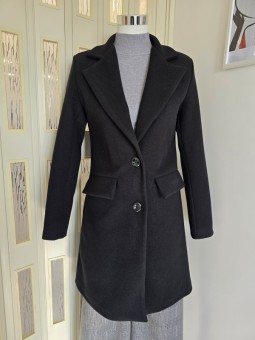 Cappotto Nero Bottoni