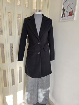 Cappotto Nero Bottoni