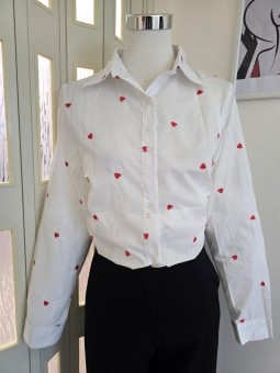 Camicia Bianca Cuori Rossi