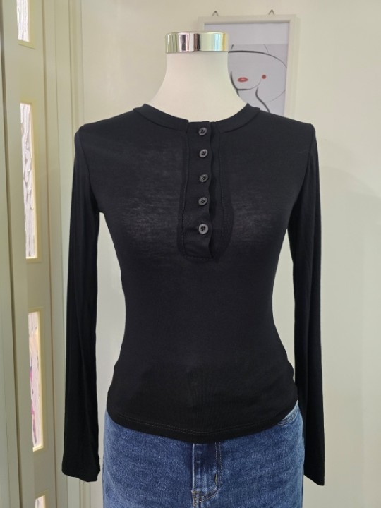 Maglia Bottoni Crop Nera