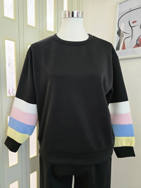 Completo Nero Manica Colorata