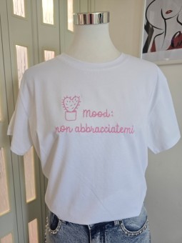 T-Shirt Non Abbracciatemi Rosa