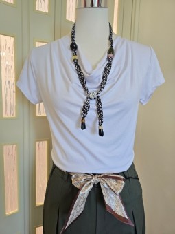 T-shirt Bianca Scollo A...