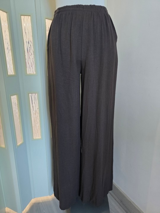 Pantalone A Palazzo Marrone con Foulard