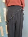 Pantalone A Palazzo Marrone con Foulard