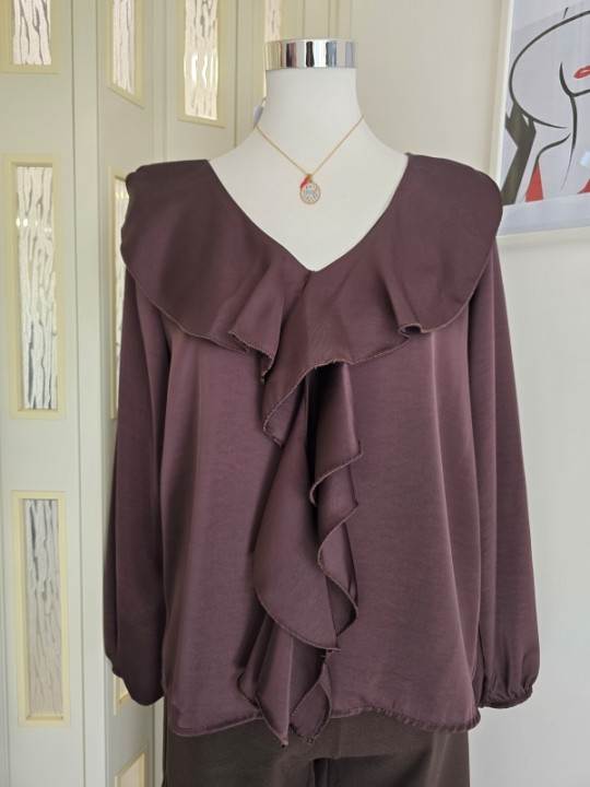 Blusa Con Rouche Marrone