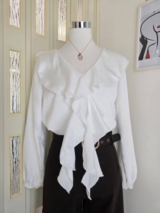Blusa Con Rouche Bianca