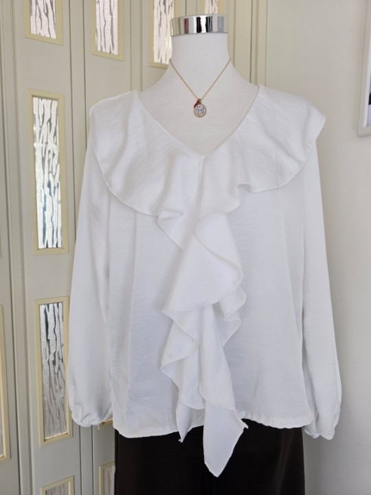 Blusa Con Rouche Bianca